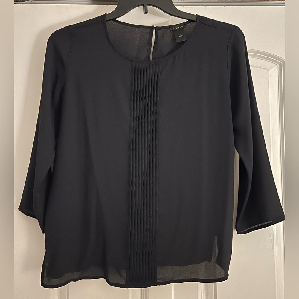 Ann Taylor Factory Top in Navy Blue